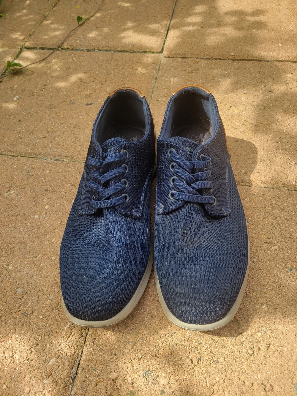 Skechers Men's Navy Knit Lace-Up Casual Sneakers with White Sole